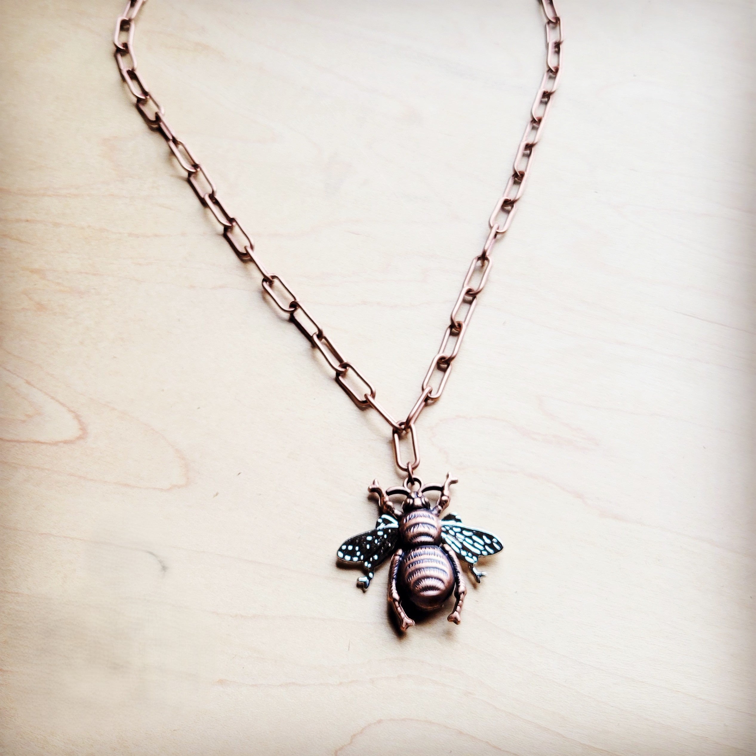 **Antique Layering Necklace w/ Bumble Bee Pendant 258tt