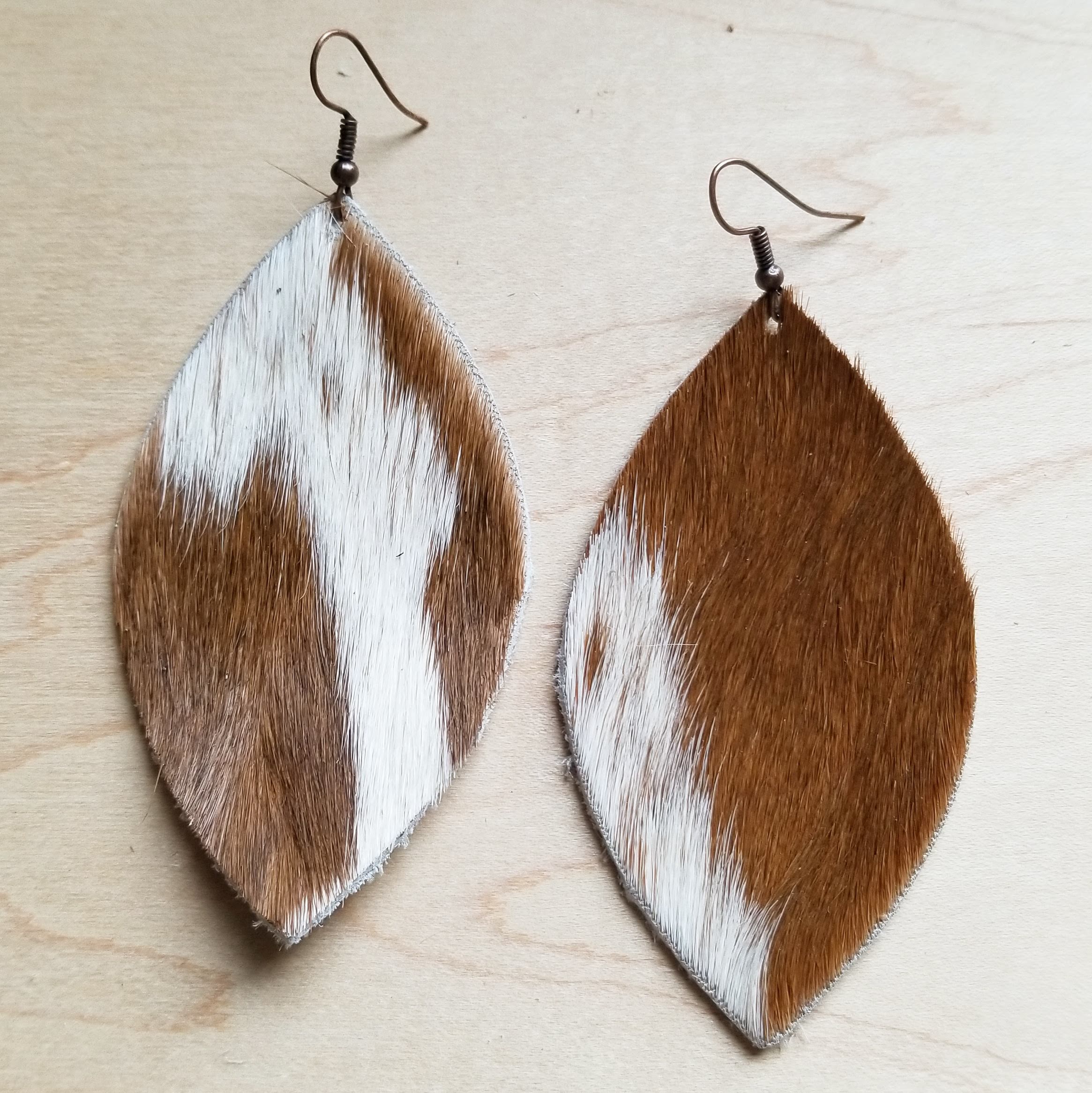 **Leather Oval Earrings in Tan and White Hair-on-Hide 222c