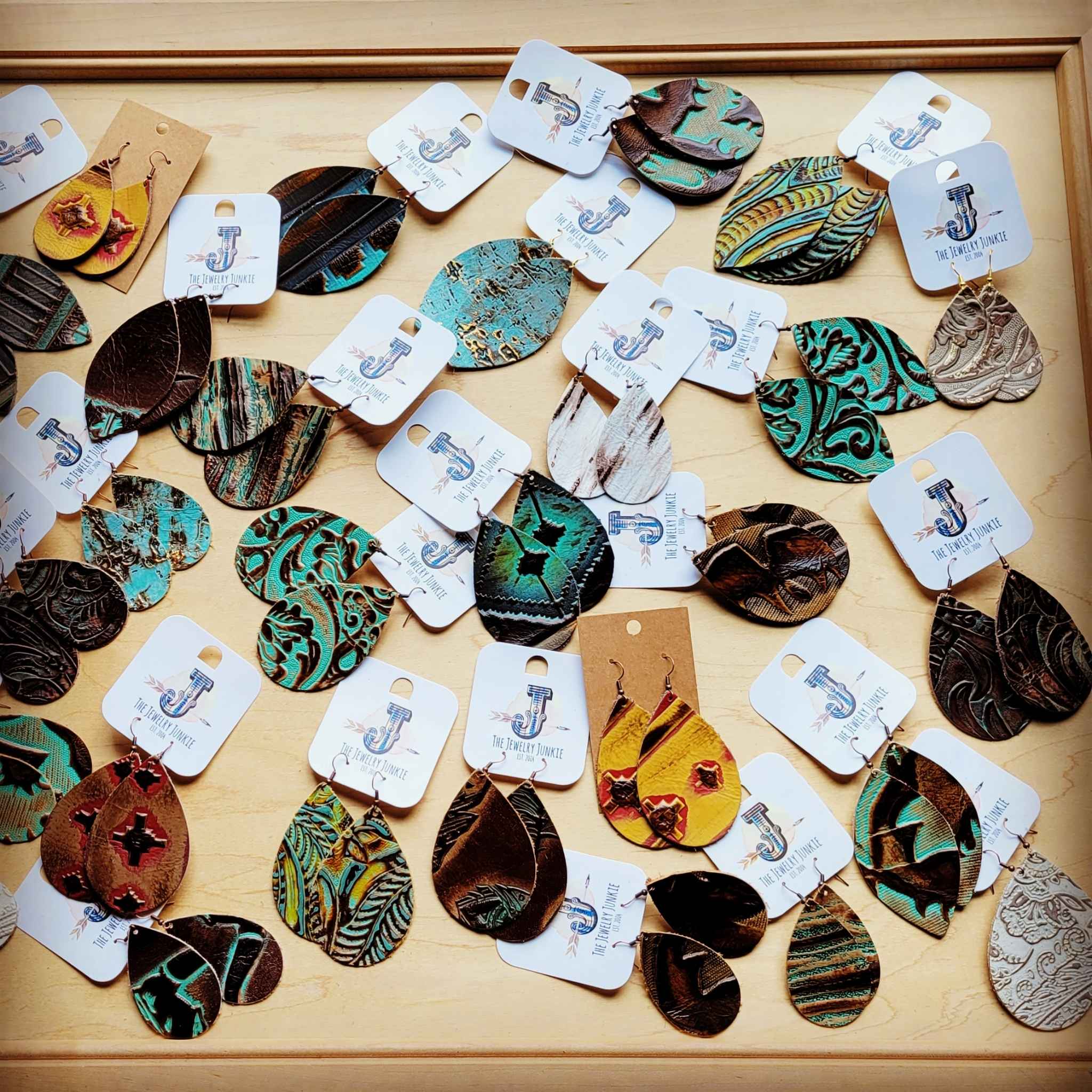 **Leather Earring Starter Pack-Embossed-30 Pairs 208q