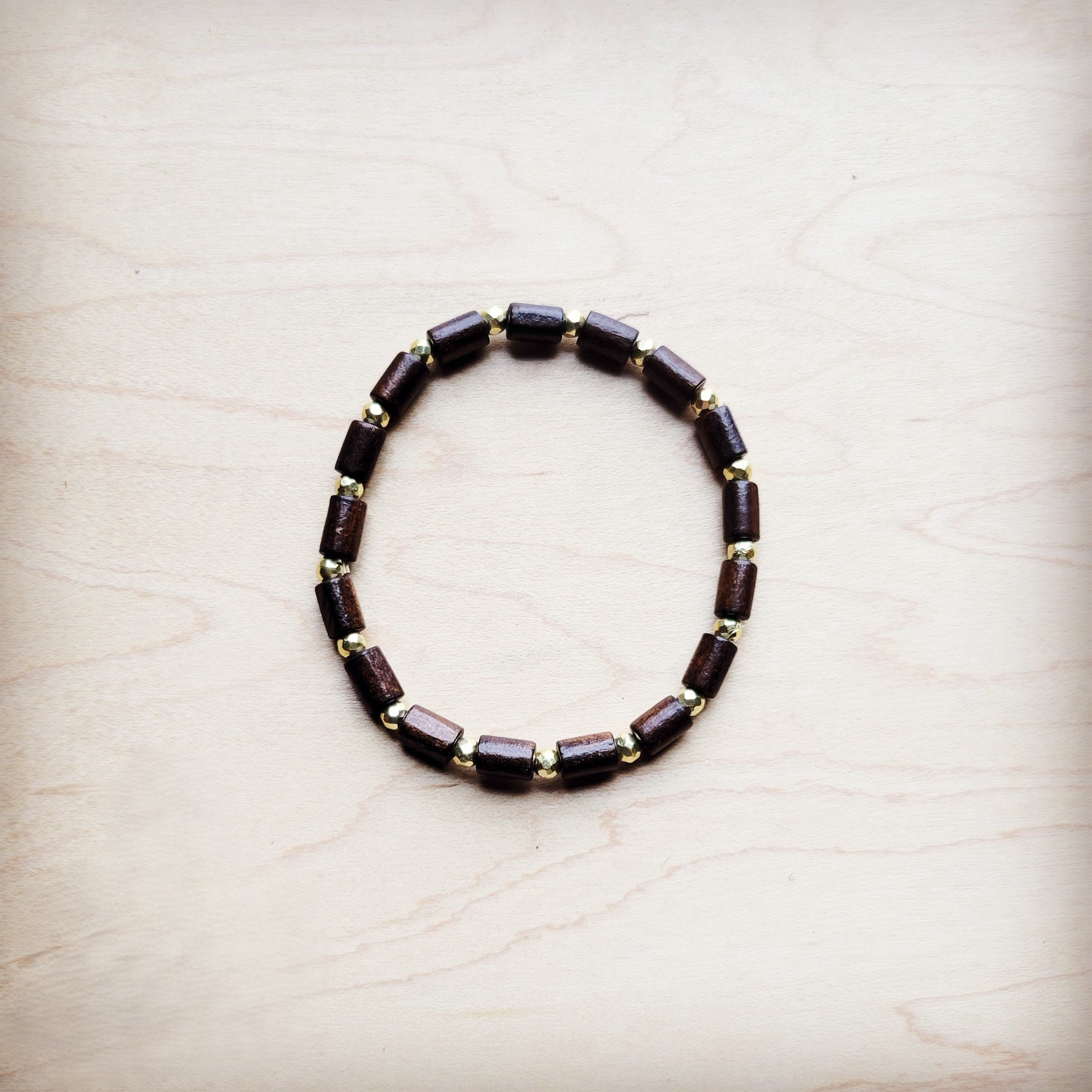 **Wood with gold accent beaded bracelet 807ss