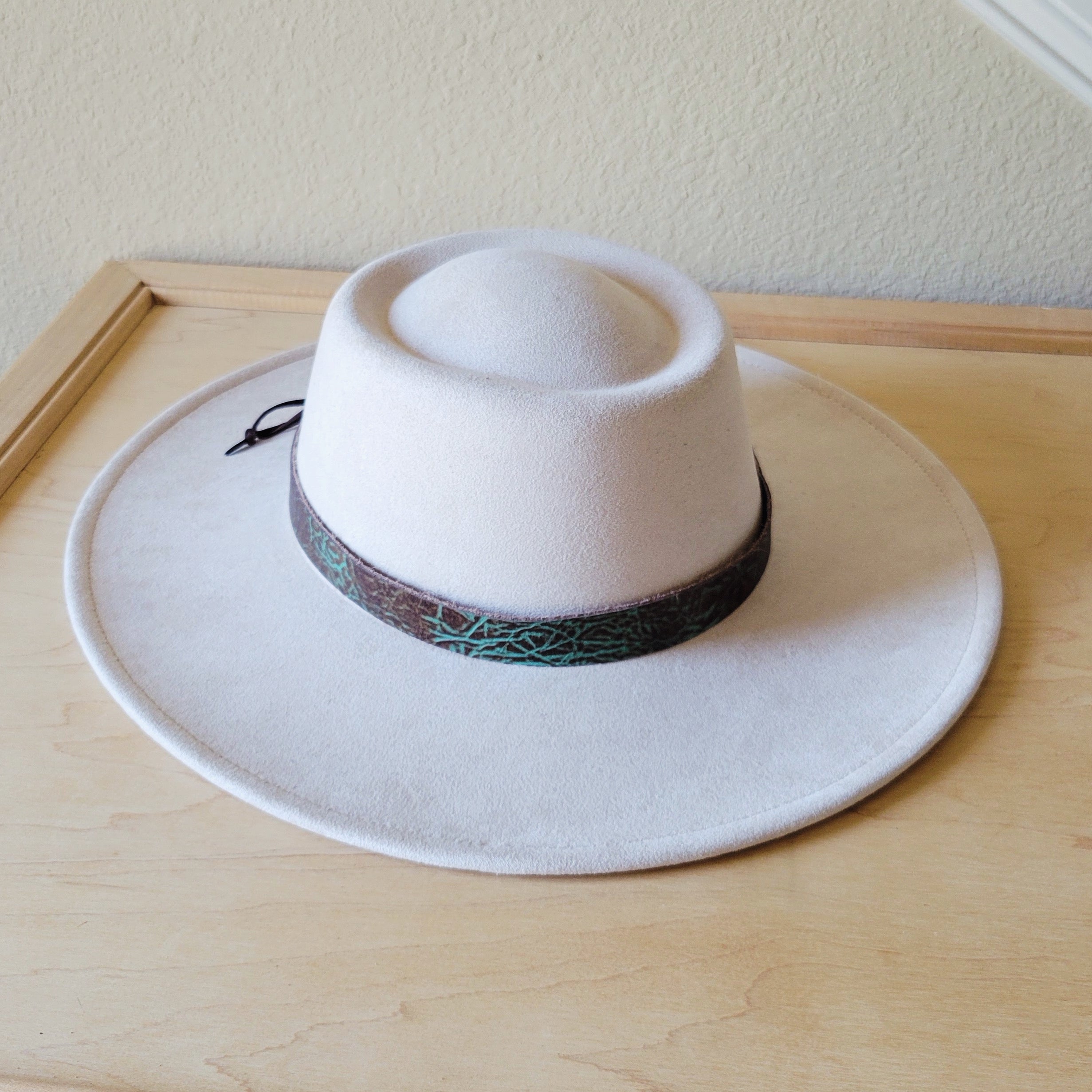 **Brown Turquoise Embossed Leather Hat Band Only 952r