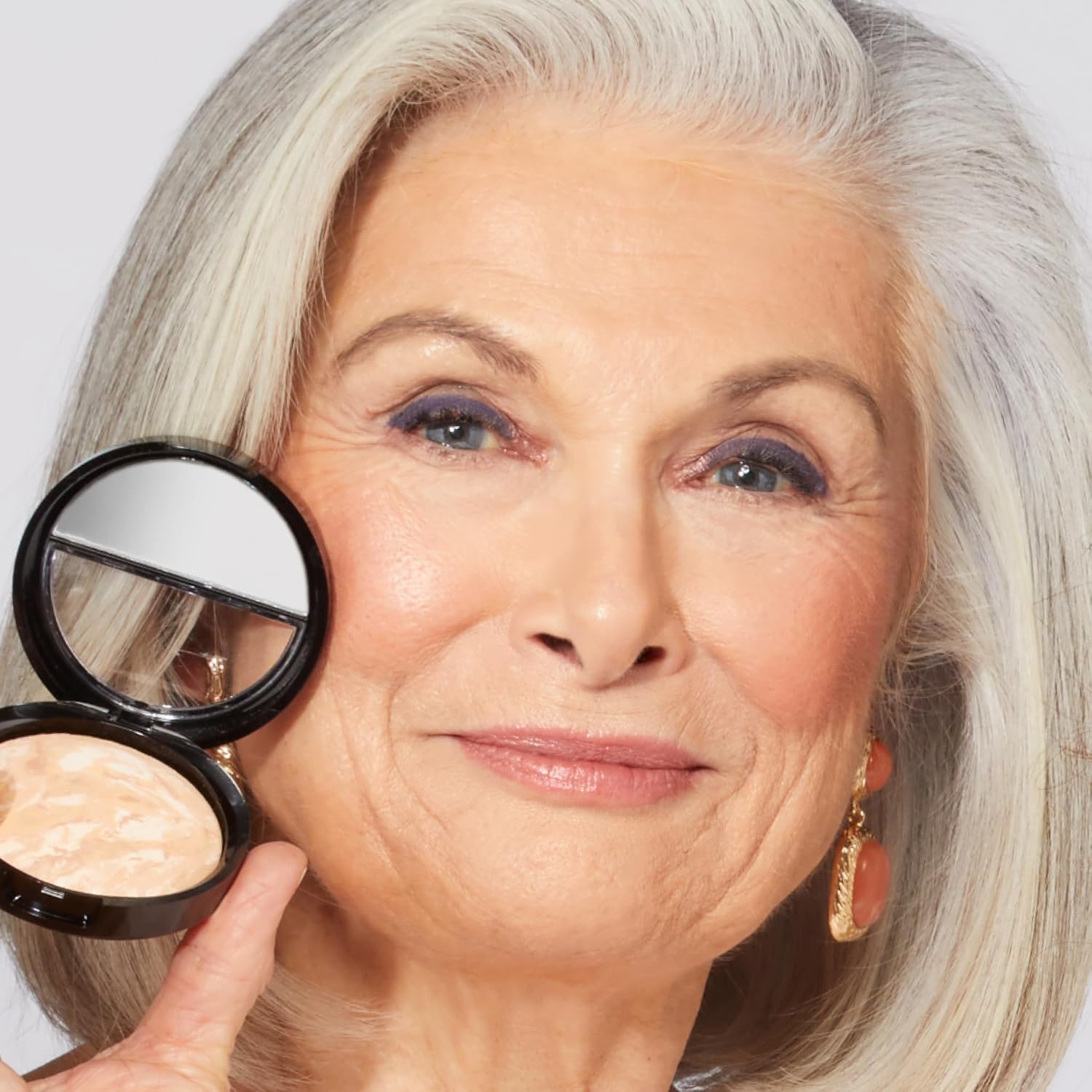 LAURA GELLER Baked Balance-n-Glow Illuminating Foundation