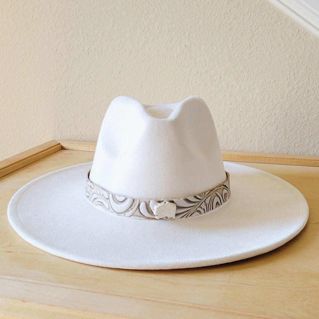 **Sandy White Floral Embossed Leather Hat Band w/ Turquoise Slab 951b