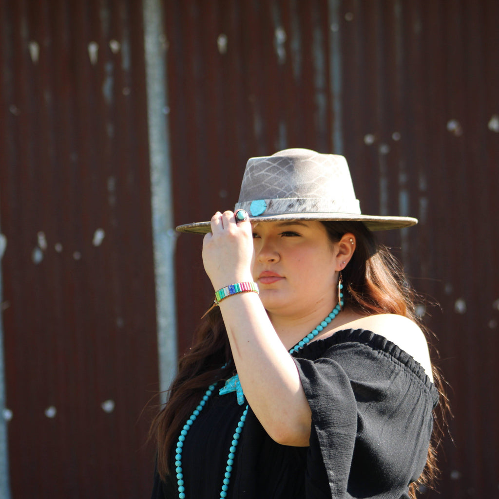 **Woven Multi-Colored Regalite Beaded Bracelet 809y